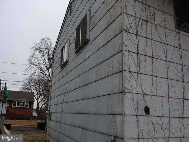 6709 CHANDLER AVE, Pennsauken, NJ 08110