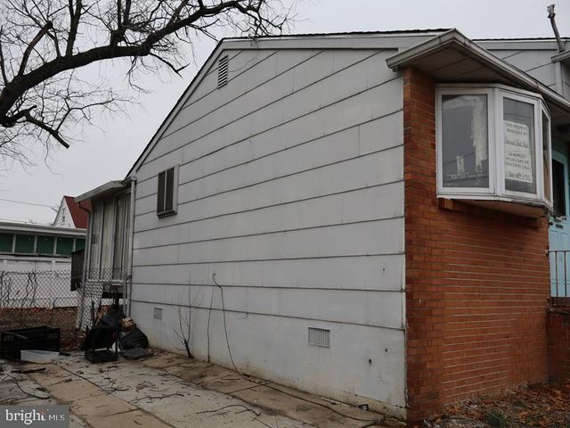 6709 CHANDLER AVE, Pennsauken, NJ 08110