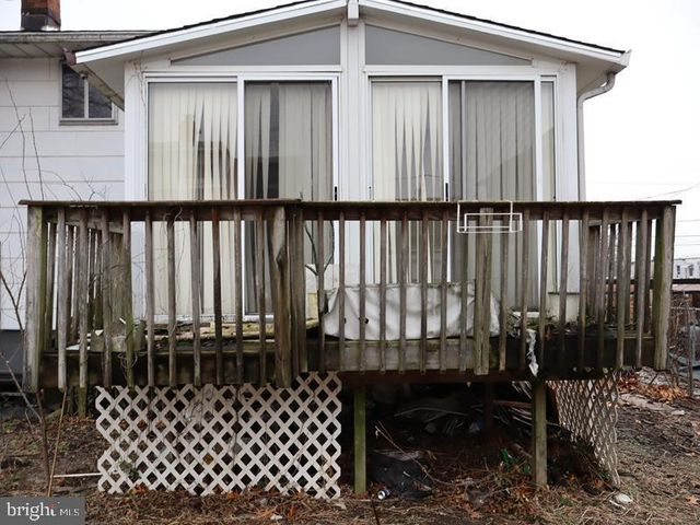 6709 CHANDLER AVE, Pennsauken, NJ 08110