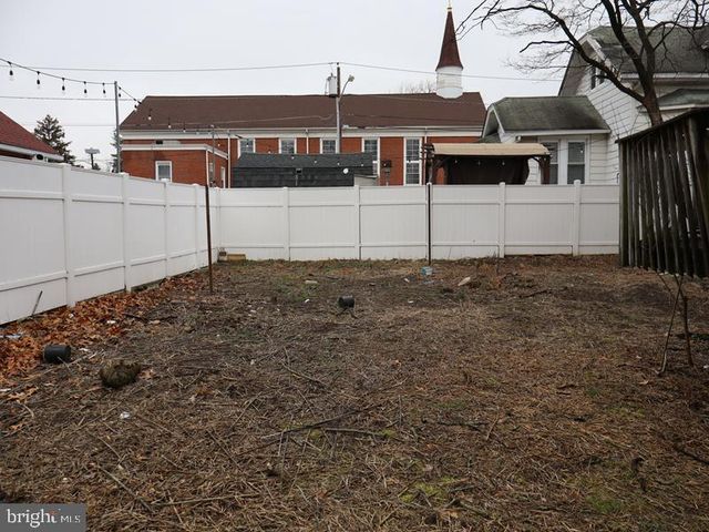 6709 CHANDLER AVE, Pennsauken, NJ 08110