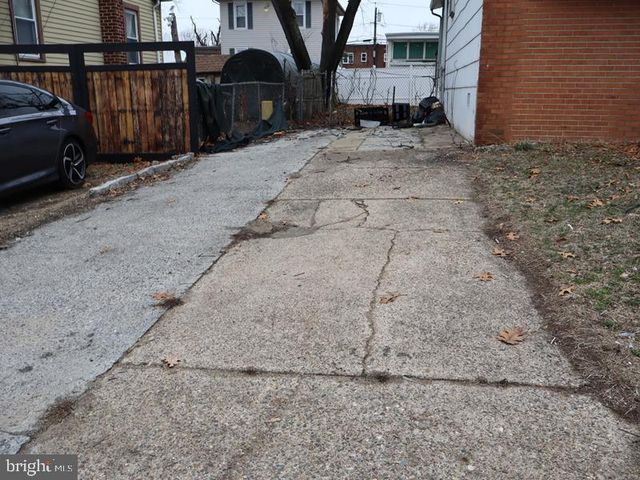 6709 CHANDLER AVE, Pennsauken, NJ 08110