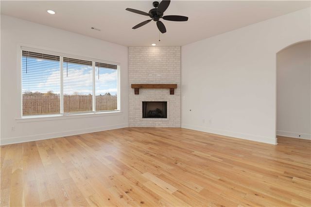 3521 E Avon Avenue, Springdale, AR 72764