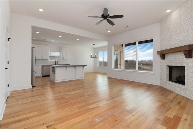 3521 E Avon Avenue, Springdale, AR 72764