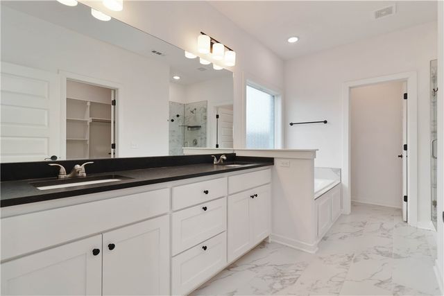 3521 E Avon Avenue, Springdale, AR 72764