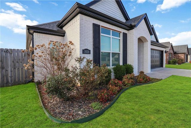 3521 E Avon Avenue, Springdale, AR 72764