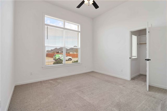 3521 E Avon Avenue, Springdale, AR 72764