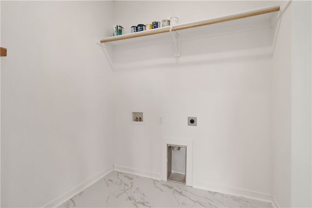 3521 E Avon Avenue, Springdale, AR 72764