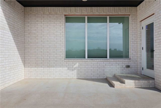 3521 E Avon Avenue, Springdale, AR 72764