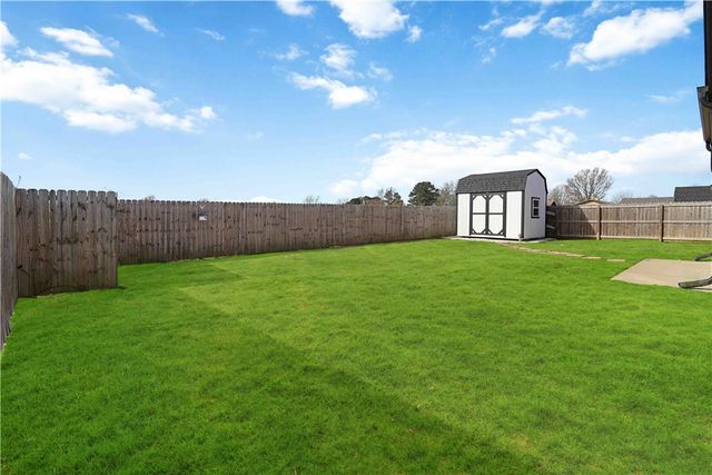 3521 E Avon Avenue, Springdale, AR 72764