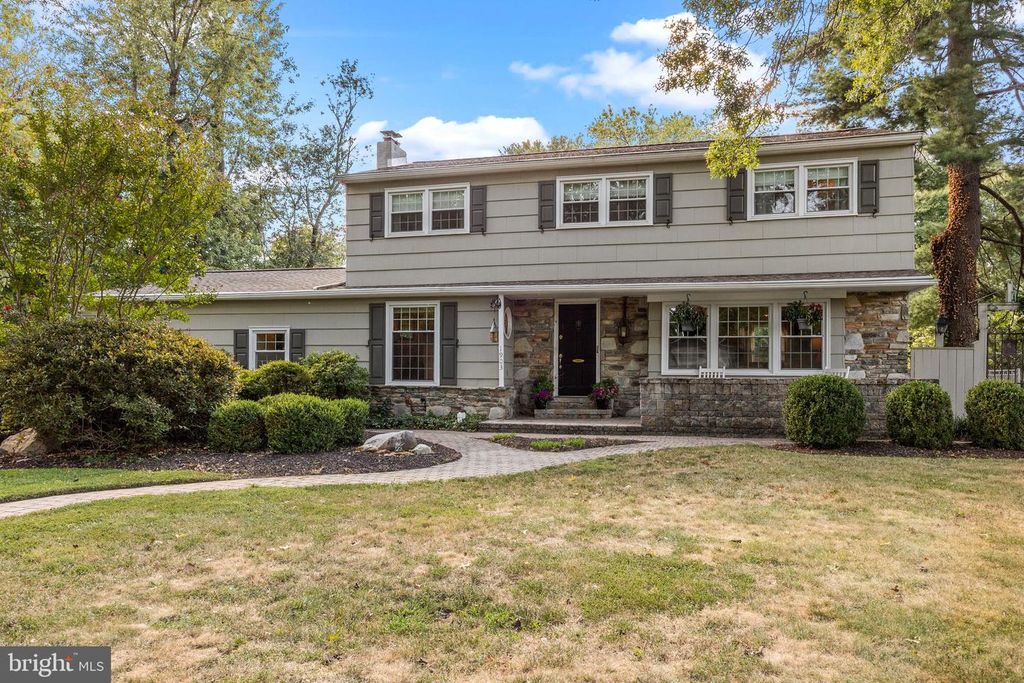 1903 WOODLAND DR, Yardley, PA 19067