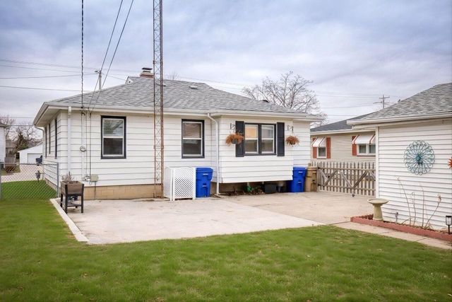 7623 39th AVENUE, Kenosha, WI 53142