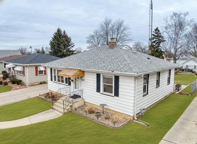 7623 39th AVENUE, Kenosha, WI 53142