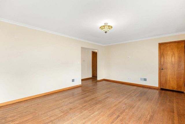 7623 39th AVENUE, Kenosha, WI 53142