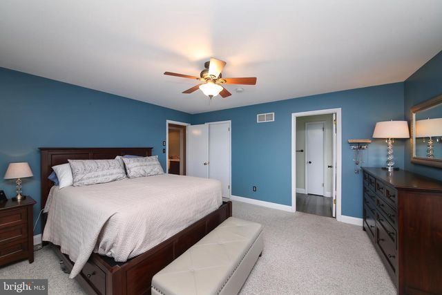 120 PACKHAM CT, Telford, PA 18969