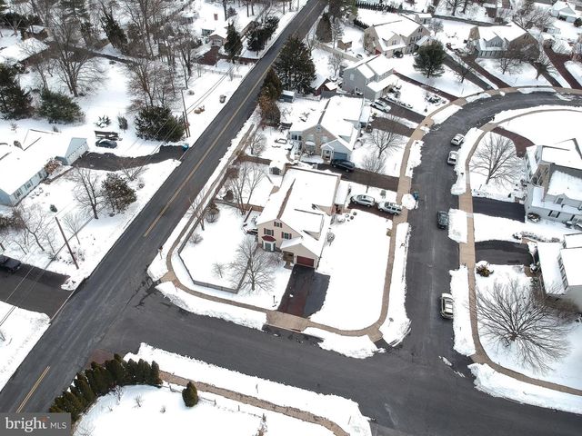 120 PACKHAM CT, Telford, PA 18969