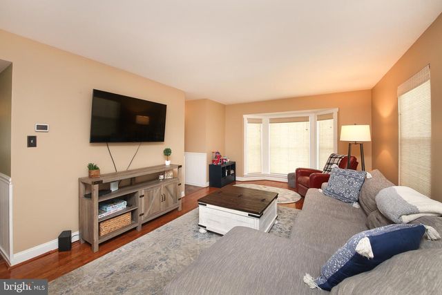 120 PACKHAM CT, Telford, PA 18969