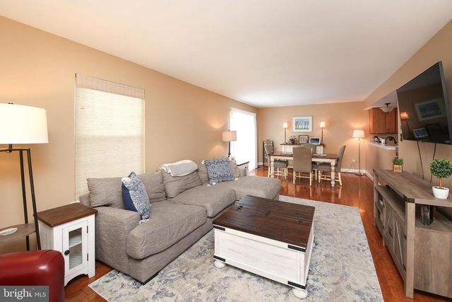 120 PACKHAM CT, Telford, PA 18969