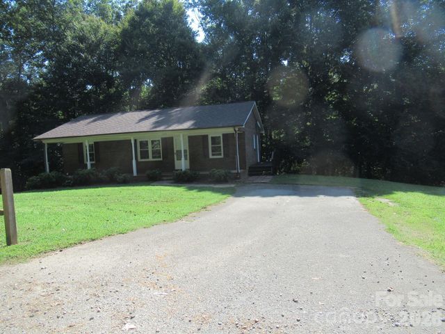1809 S Industrial Park Road, Lincolnton, NC 28092