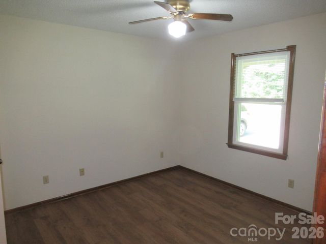 1809 S Industrial Park Road, Lincolnton, NC 28092