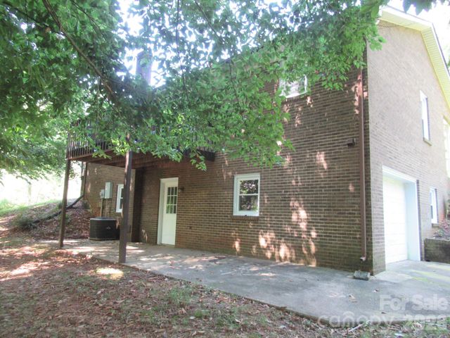 1809 S Industrial Park Road, Lincolnton, NC 28092