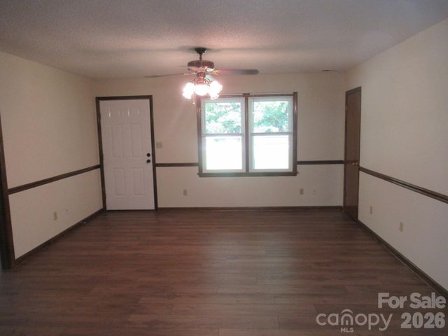 1809 S Industrial Park Road, Lincolnton, NC 28092