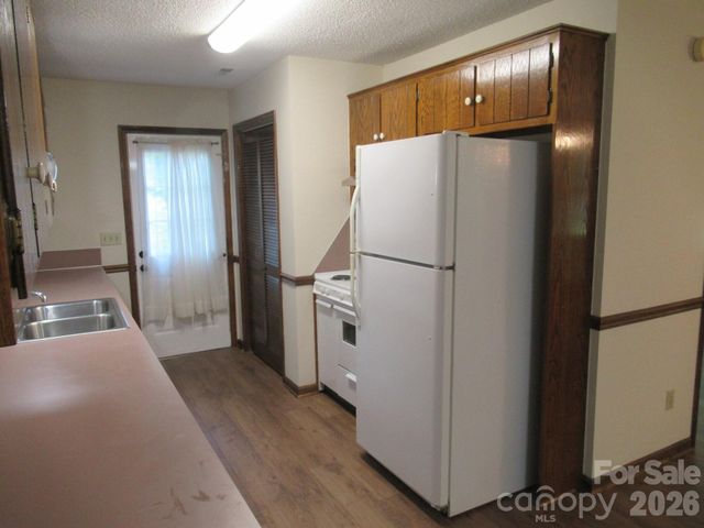 1809 S Industrial Park Road, Lincolnton, NC 28092