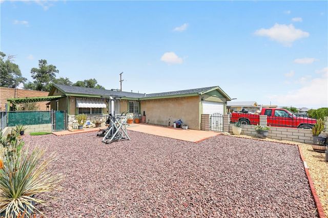 1713 Piute, Barstow, CA 92311