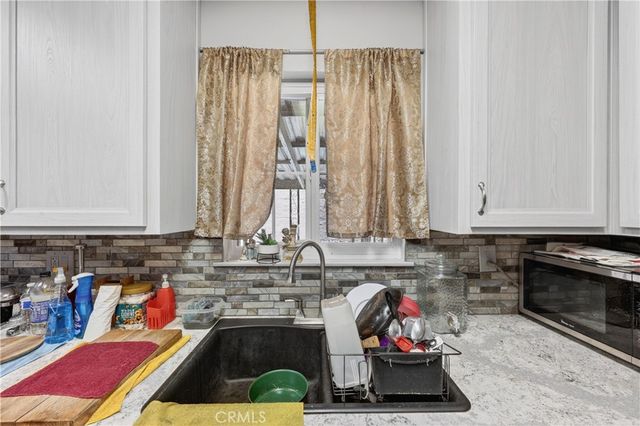 1713 Piute, Barstow, CA 92311