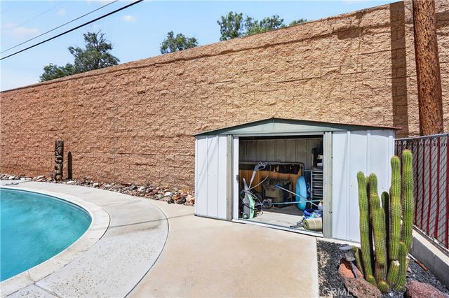 1713 Piute, Barstow, CA 92311