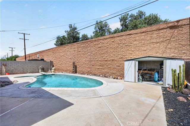 1713 Piute, Barstow, CA 92311