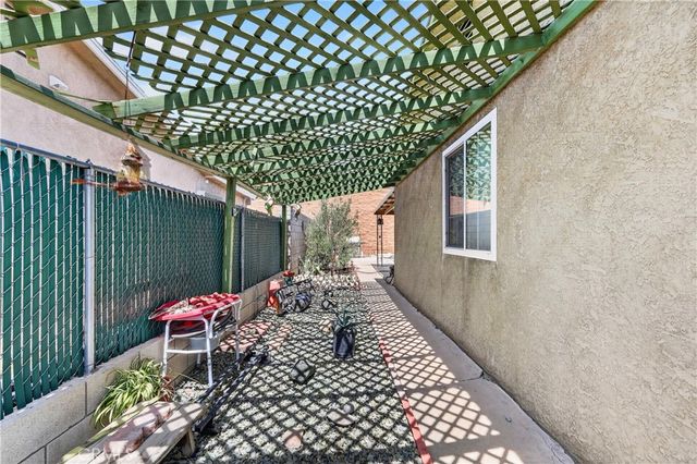 1713 Piute, Barstow, CA 92311