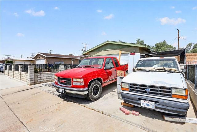 1713 Piute, Barstow, CA 92311