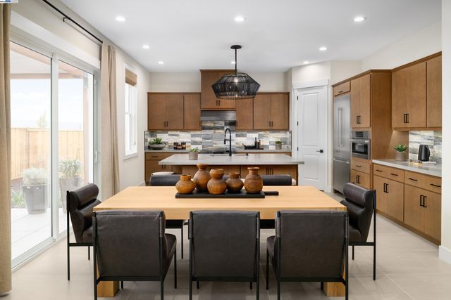 1546 W Walsh Ave, Dublin, CA 94568