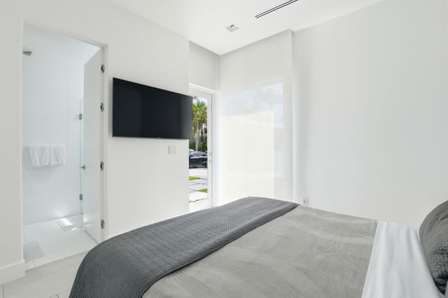 3017 N ATLANTIC Boulevard, Fort Lauderdale, FL 33308
