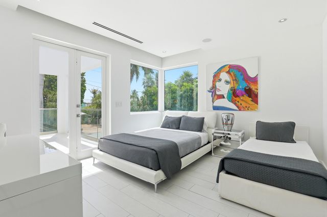 3017 N ATLANTIC Boulevard, Fort Lauderdale, FL 33308