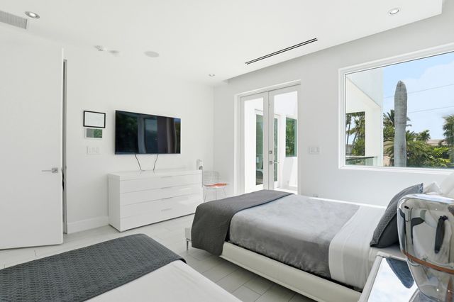 3017 N ATLANTIC Boulevard, Fort Lauderdale, FL 33308
