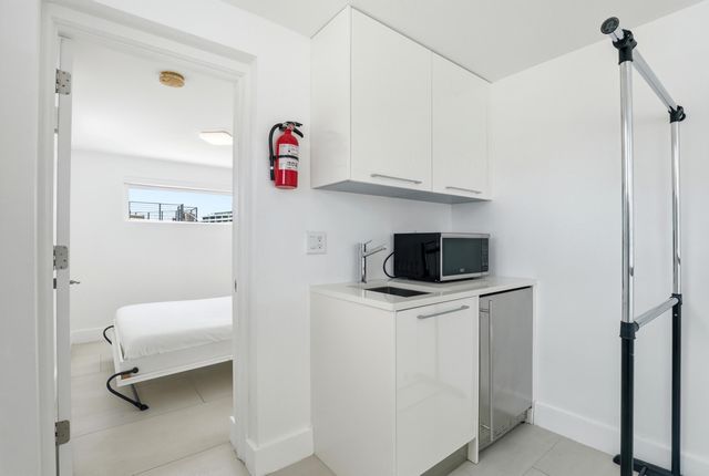 3017 N ATLANTIC Boulevard, Fort Lauderdale, FL 33308