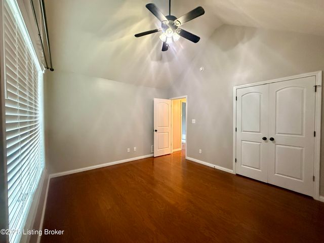 110 N Howard St, Bardstown, KY 40004