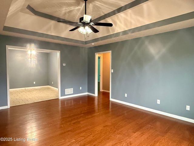 110 N Howard St, Bardstown, KY 40004