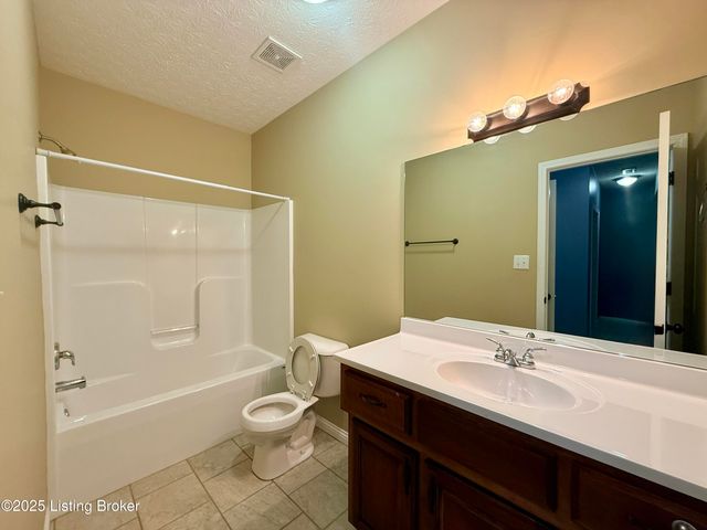 110 N Howard St, Bardstown, KY 40004