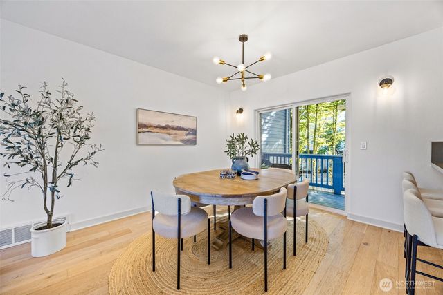 2613 E Howell Street, Seattle, WA 98122