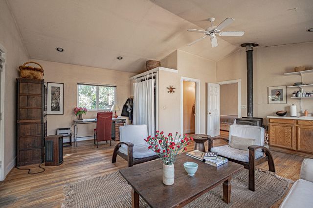 1828 Anderson Creek Road, Talent, OR 97540