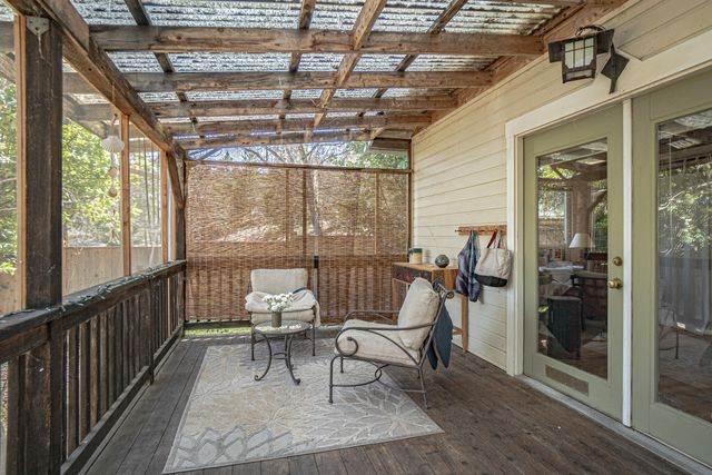 1828 Anderson Creek Road, Talent, OR 97540