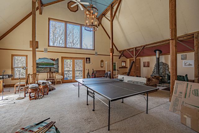 1828 Anderson Creek Road, Talent, OR 97540