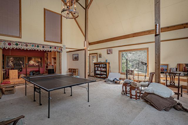 1828 Anderson Creek Road, Talent, OR 97540