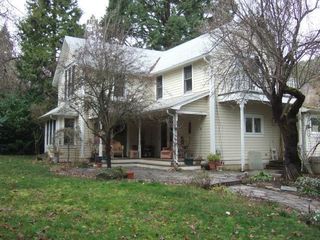 1828 Anderson Creek Road, Talent, OR 97540