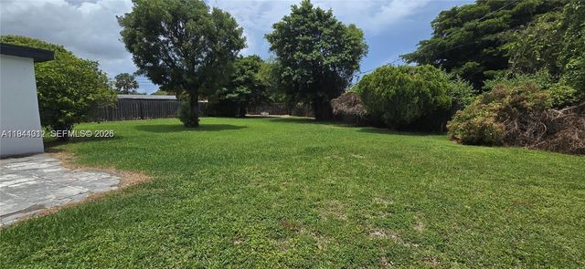 9805 Marlin Rd, Cutler Bay, FL 33157