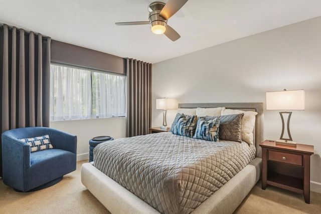 1056 E Vista Chino, Palm Springs, CA 92262