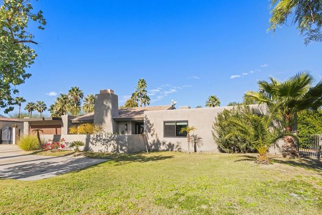 1056 E Vista Chino, Palm Springs, CA 92262
