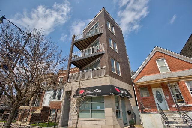 3012 W Fullerton Avenue 4, Chicago, IL 60647
